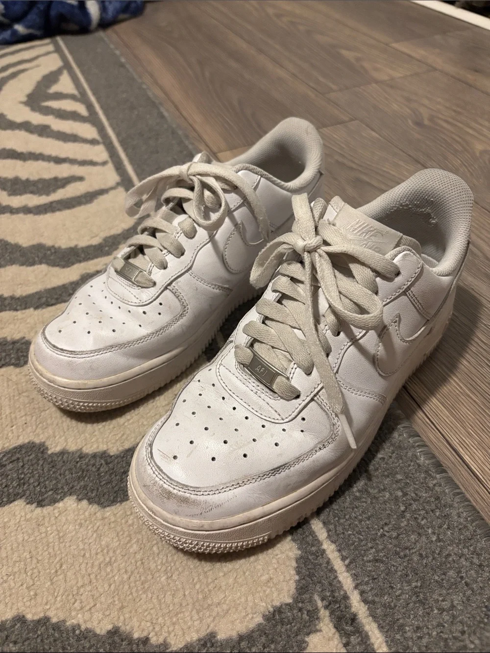 Nike Air Force Ones Women’s 8 White Low
